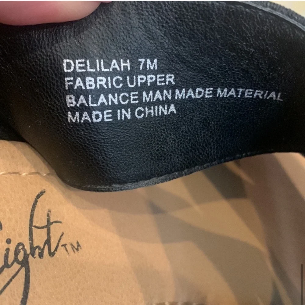 Vintage 7 Eight stylish black